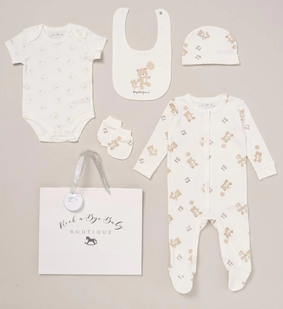 bear print baby 6 piece gift set with essentials